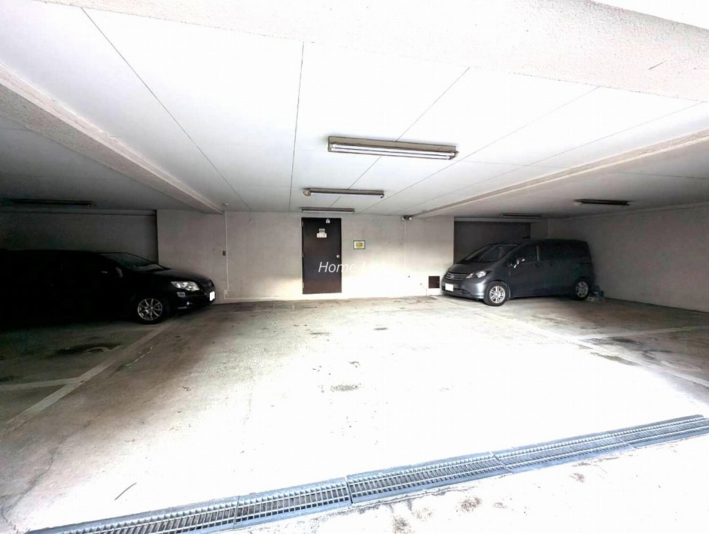 佐下橋ダイヤモンドマンション　駐車場